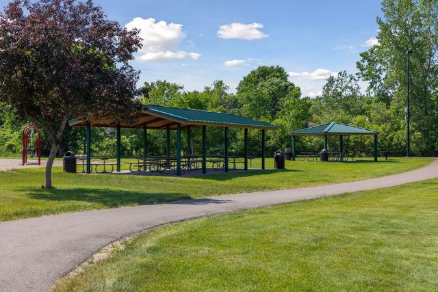 8249 Deer Pond Court N, Lake Elmo, MN 55042
