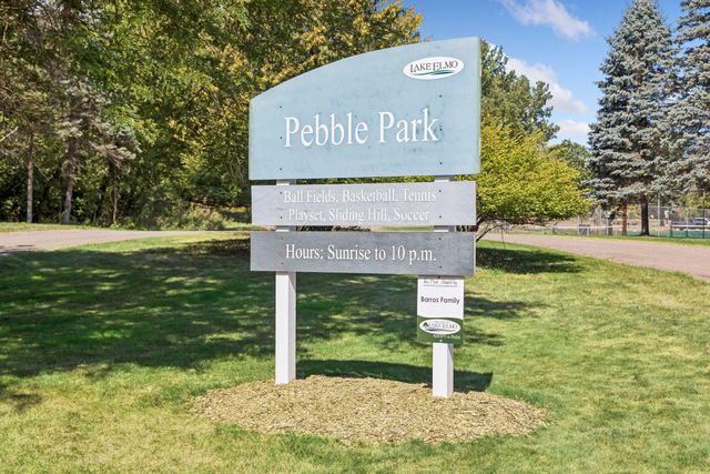 8249 Deer Pond Court N, Lake Elmo, MN 55042