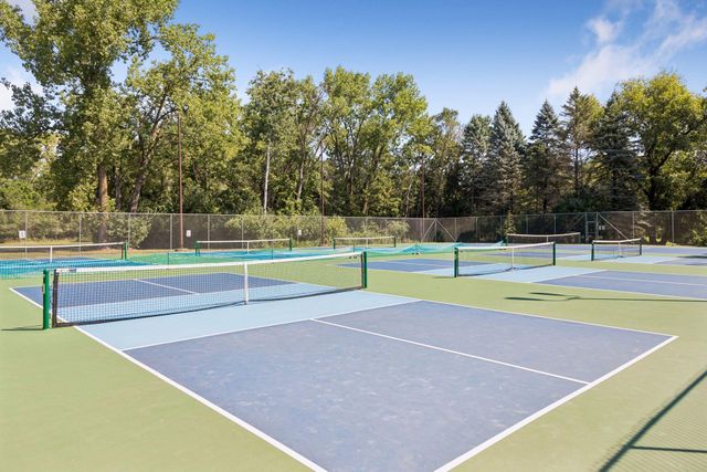 8249 Deer Pond Court N, Lake Elmo, MN 55042