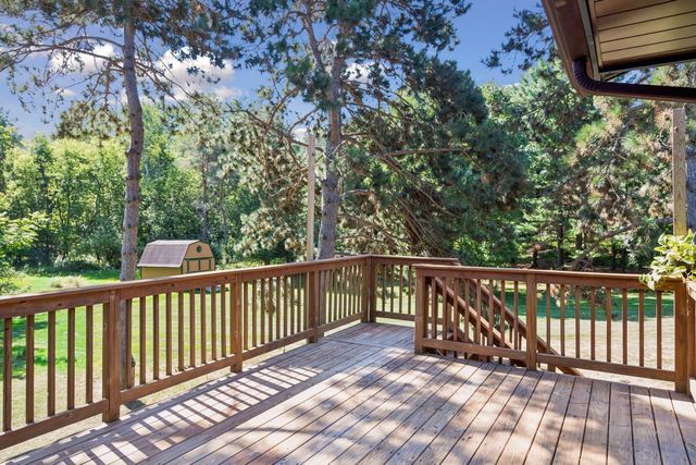 8249 Deer Pond Court N, Lake Elmo, MN 55042