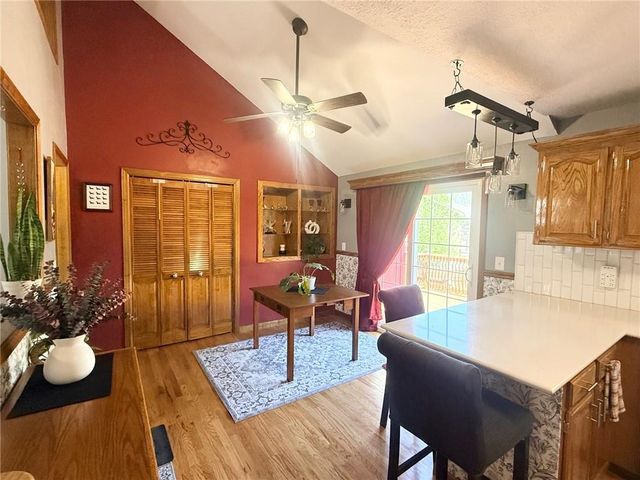5007 S Powell Avenue, Blue Springs, MO 64015