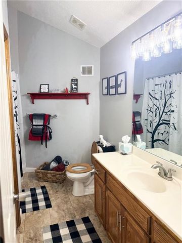 5007 S Powell Avenue, Blue Springs, MO 64015