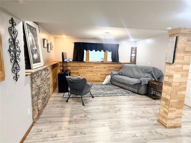5007 S Powell Avenue, Blue Springs, MO 64015