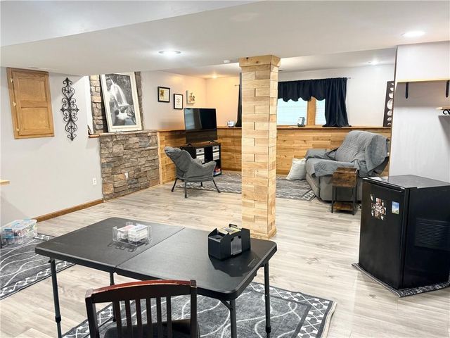 5007 S Powell Avenue, Blue Springs, MO 64015