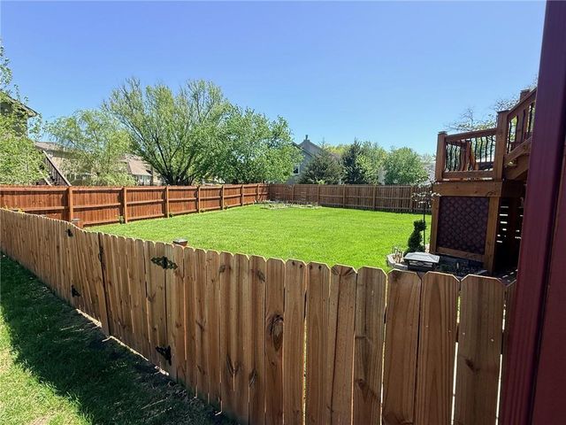 5007 S Powell Avenue, Blue Springs, MO 64015