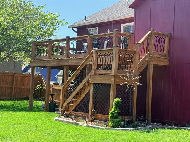 5007 S Powell Avenue, Blue Springs, MO 64015