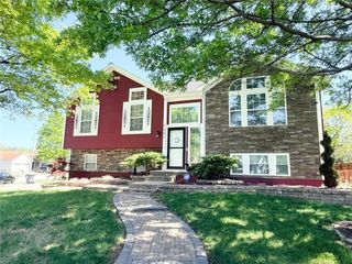 5007 S Powell Avenue, Blue Springs, MO 64015