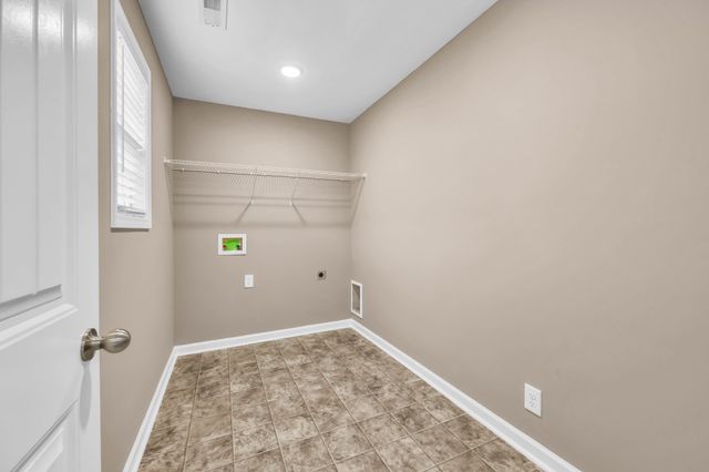 714 Perkins Ave, Clarksville, TN 37040