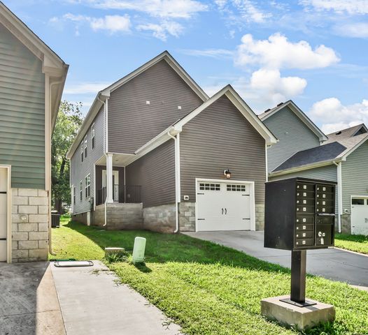 714 Perkins Ave, Clarksville, TN 37040