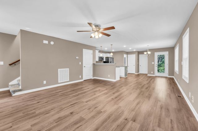 714 Perkins Ave, Clarksville, TN 37040