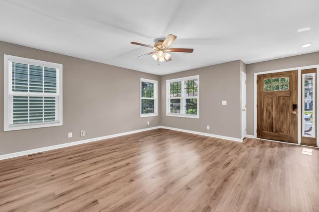 714 Perkins Ave, Clarksville, TN 37040