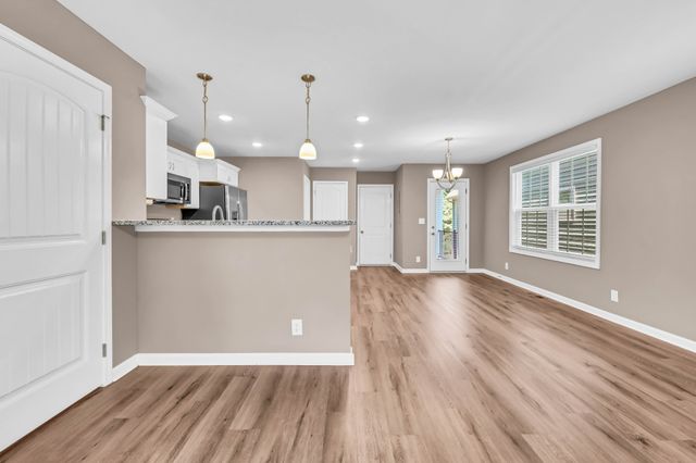 714 Perkins Ave, Clarksville, TN 37040