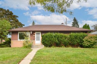 6630 W Kinnickinnic River PARKWAY, Milwaukee, WI 53219