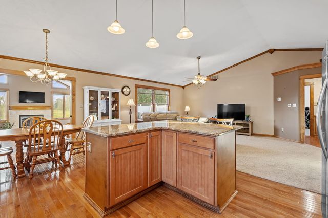 502 Fir Street SW, Demotte, IN 46310