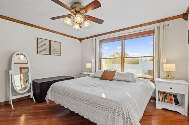 502 Fir Street SW, Demotte, IN 46310