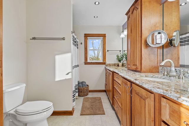 502 Fir Street SW, Demotte, IN 46310