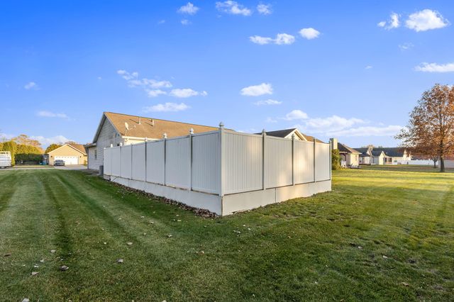 502 Fir Street SW, Demotte, IN 46310