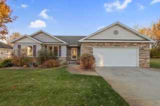 502 Fir Street SW, Demotte, IN 46310