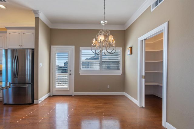 1306 Outrigger, Tiki Island, TX 77554