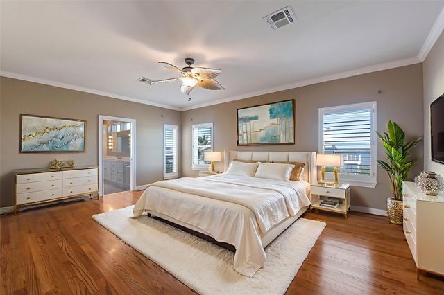 1306 Outrigger, Tiki Island, TX 77554