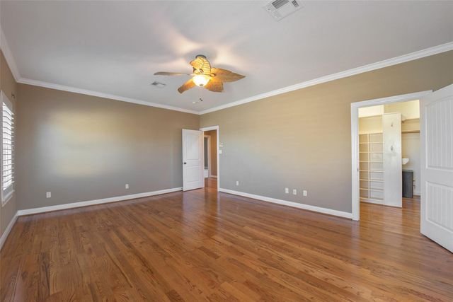 1306 Outrigger, Tiki Island, TX 77554