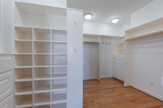 1306 Outrigger, Tiki Island, TX 77554