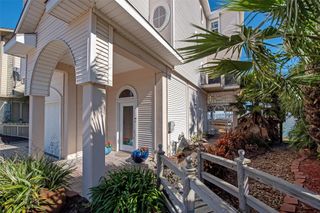 1306 Outrigger, Tiki Island, TX 77554