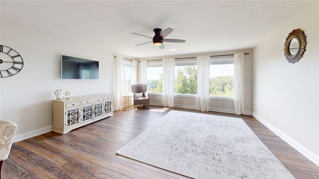 1018 COPPER Drive, Erie, PA 16509