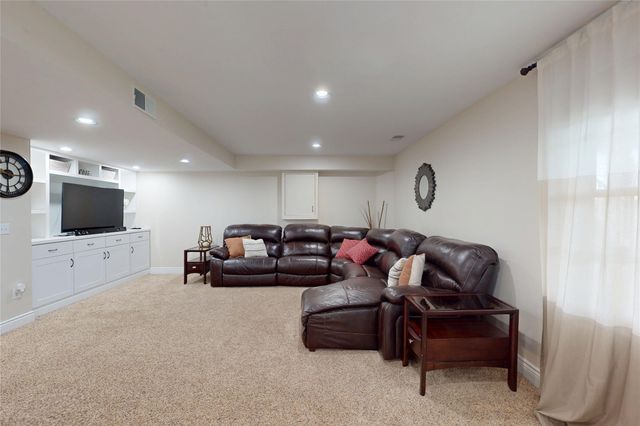 1018 COPPER Drive, Erie, PA 16509
