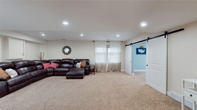 1018 COPPER Drive, Erie, PA 16509