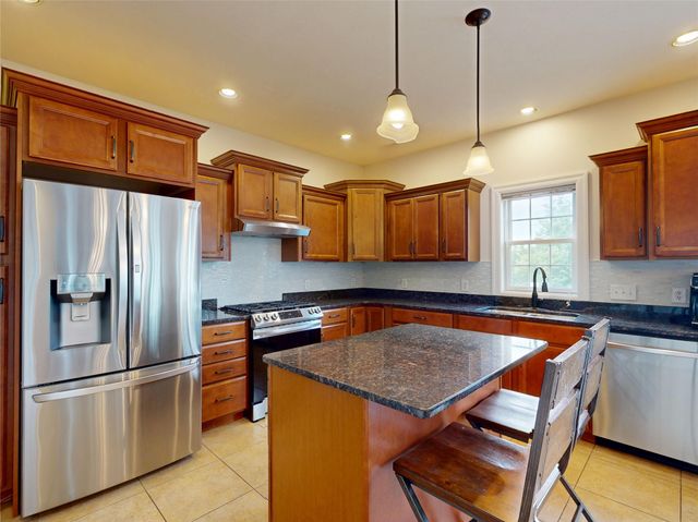 1018 COPPER Drive, Erie, PA 16509