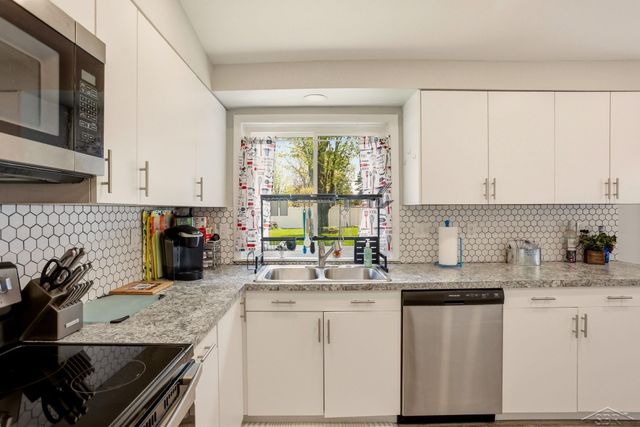 2795 Bradford Drive, Saginaw, MI 48603