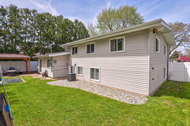 2795 Bradford Drive, Saginaw, MI 48603