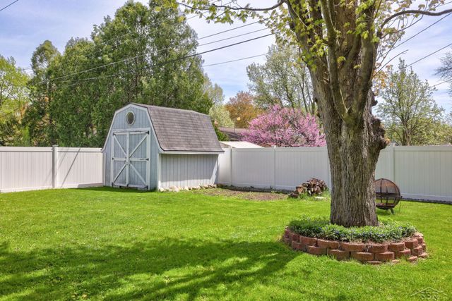 2795 Bradford Drive, Saginaw, MI 48603