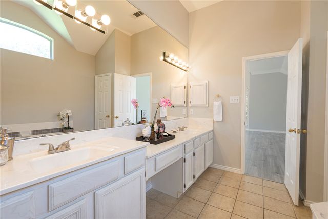 2221 Grinelle Drive, Plano, TX 75025