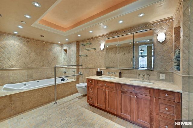 800 Palisade Avenue 901, Fort Lee, NJ 07024