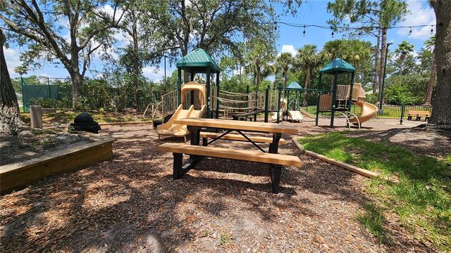 17809 SANDPINE TRACE WAY, Tampa, FL 33647