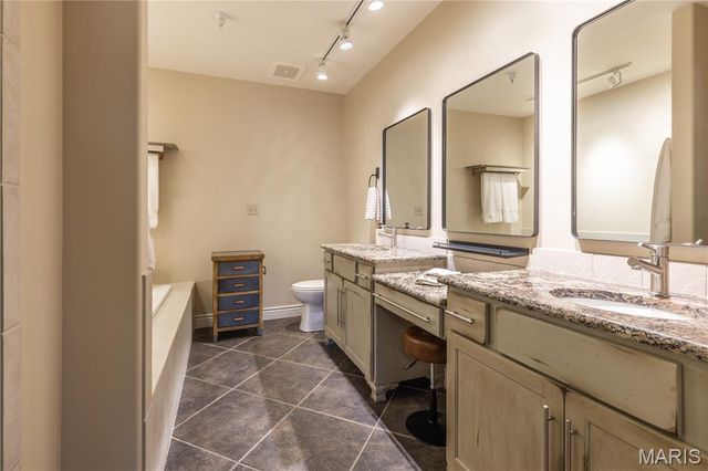 814 Auburn Dr 7, Sikeston, MO 63801