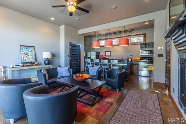 814 Auburn Dr 7, Sikeston, MO 63801