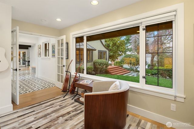 3530 W Laurelhurst Drive NE, Seattle, WA 98105