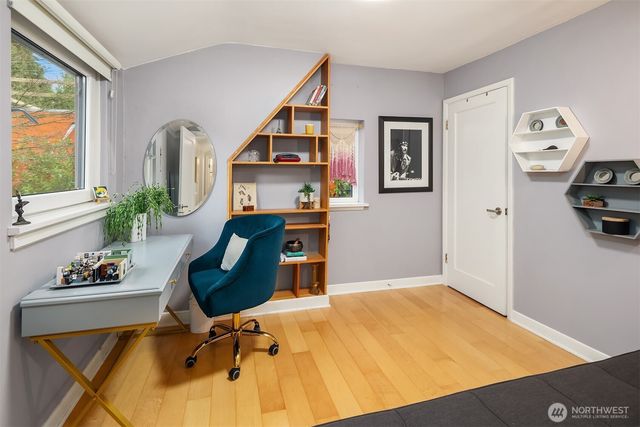 3530 W Laurelhurst Drive NE, Seattle, WA 98105