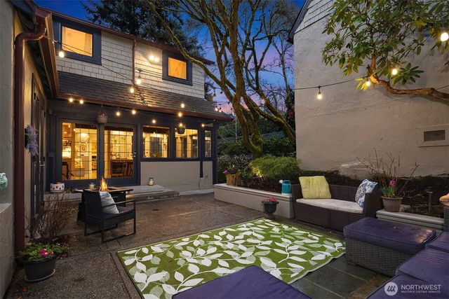 3530 W Laurelhurst Drive NE, Seattle, WA 98105