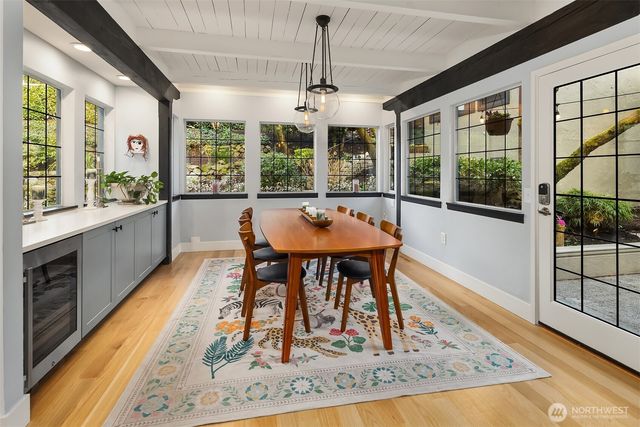 3530 W Laurelhurst Drive NE, Seattle, WA 98105