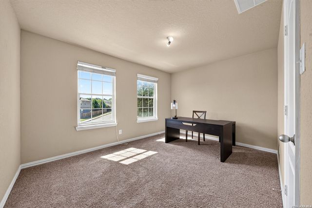 15950 Cardinal Pt, Selma, TX 78154