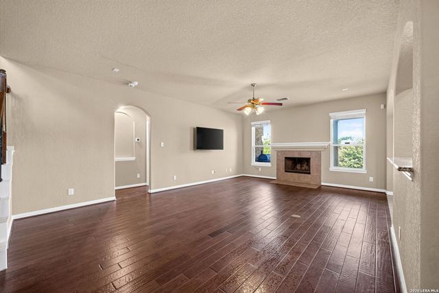 15950 Cardinal Pt, Selma, TX 78154
