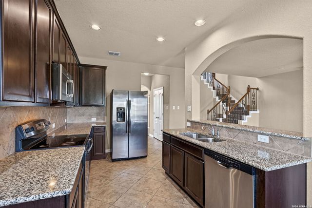 15950 Cardinal Pt, Selma, TX 78154