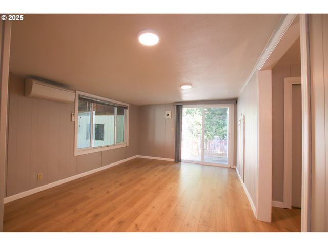 1600 RHODODENDRON Dr 279, Florence, OR 97439