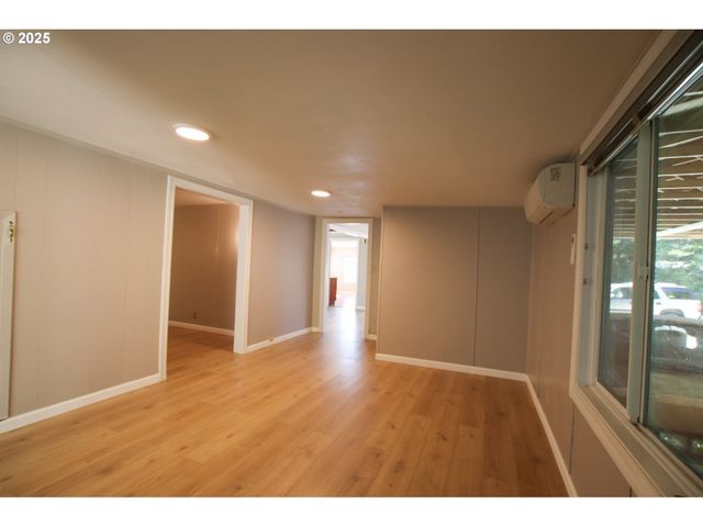 1600 RHODODENDRON Dr 279, Florence, OR 97439