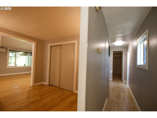 1600 RHODODENDRON Dr 279, Florence, OR 97439