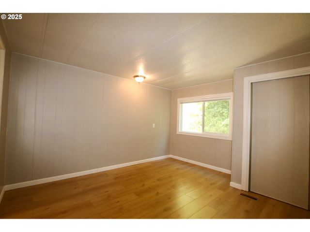 1600 RHODODENDRON Dr 279, Florence, OR 97439